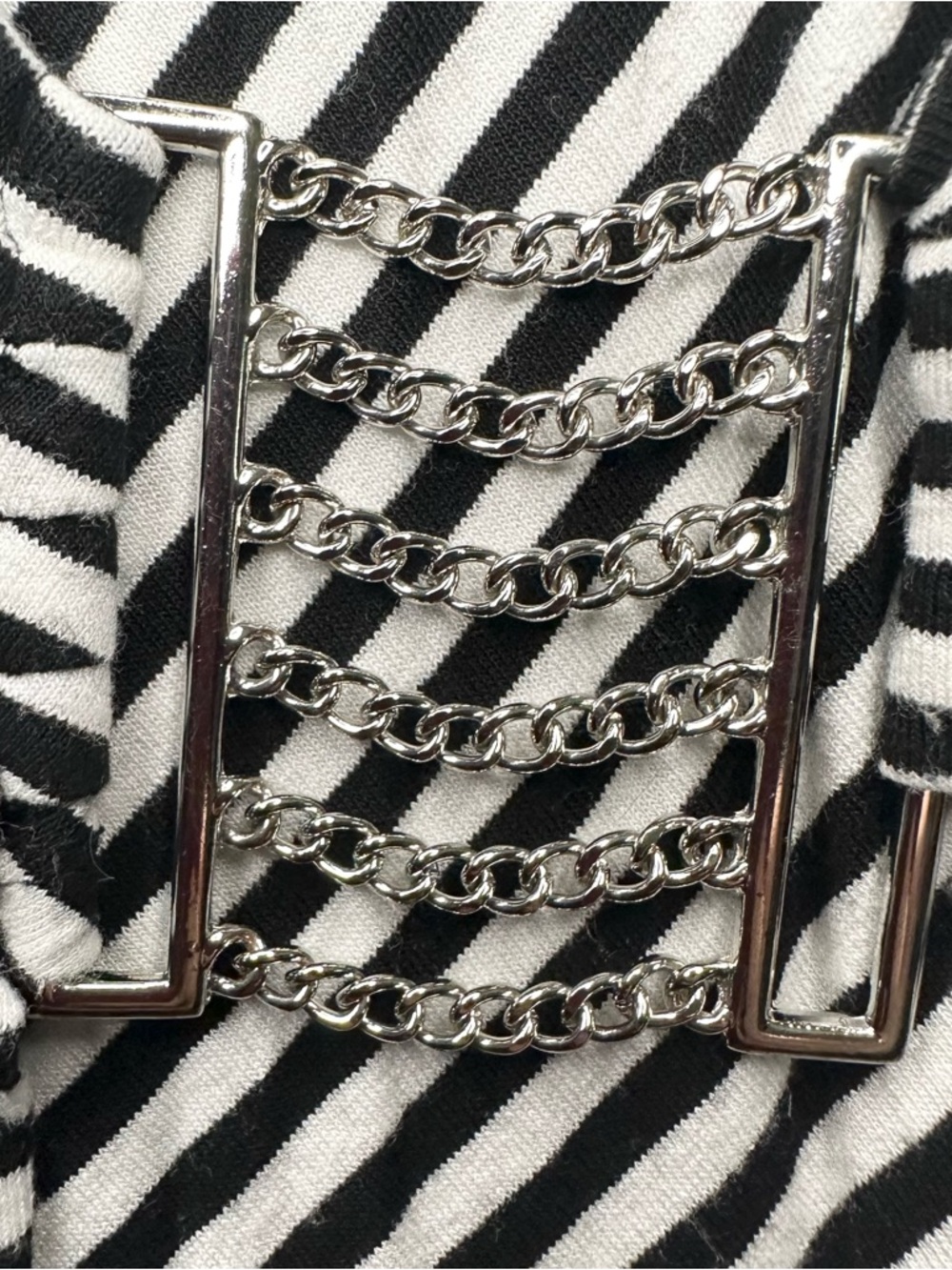 Cache Striped Slinky Flattering Cleavage Top-S-Stretch-90’s Vibe-Chain Buckle - Picture 5 of 11